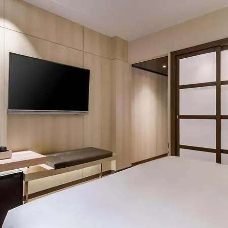 Hotel Ac Ciutat De By Marriott 4*